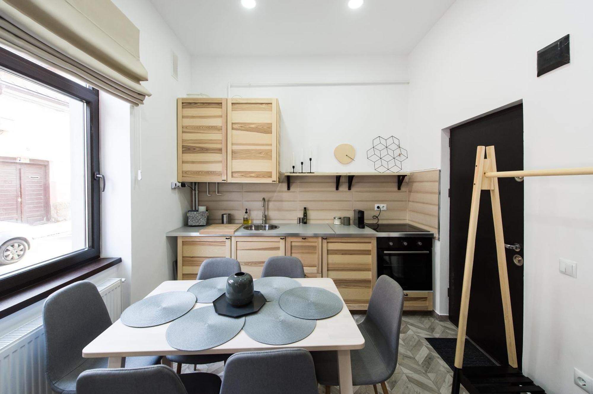 布拉索夫Charming Old Town Flat With Mountain View公寓 外观 照片